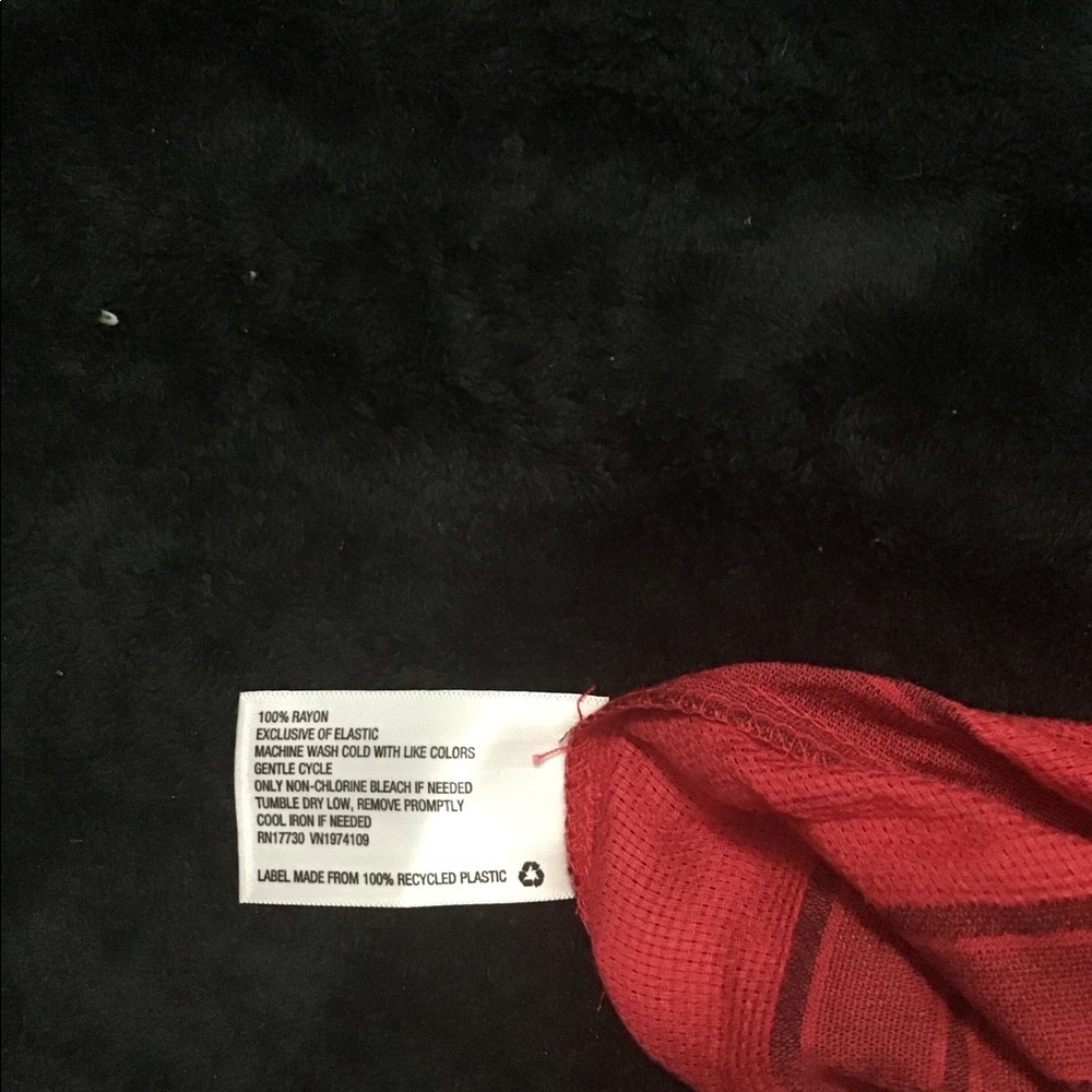 Universal Thread Printed Ruffle Blouse - Picture 4 of 5